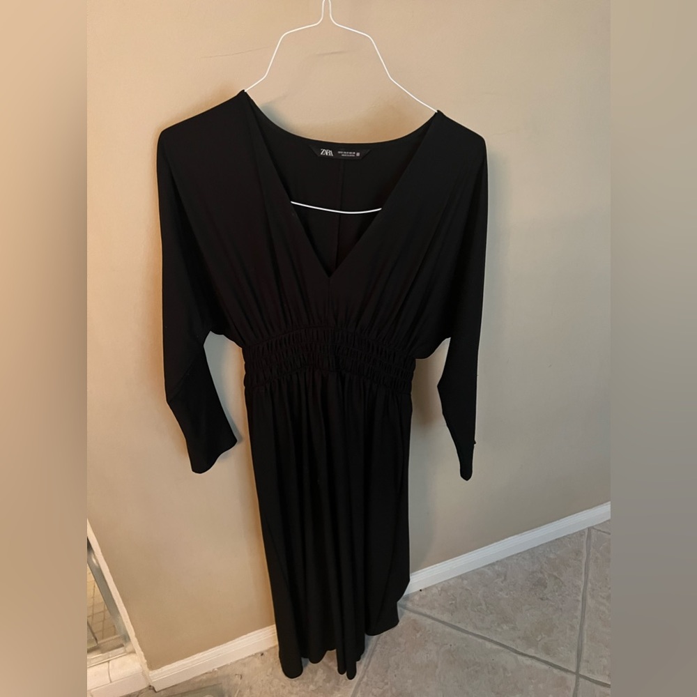 Zara Dress, Flowy Sleeves, Size M, Black
